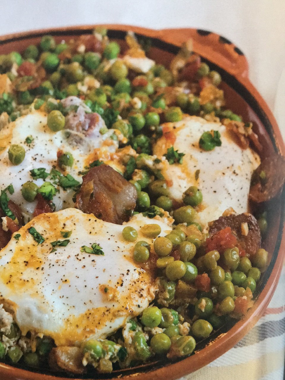 Peas, Linguiça and Eggs - Portuguese Cooking